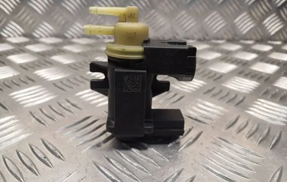 Audi Q5 SQ5 Turbo solenoid valve 8K0906627 4010835A