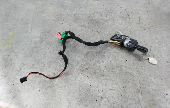 Peugeot 307 Ignition lock 36353100