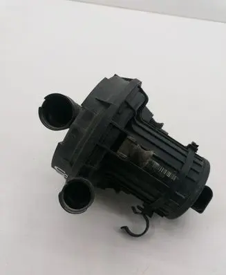 Audi A6 S6 C5 4B Secondary air pump 8D0906613B