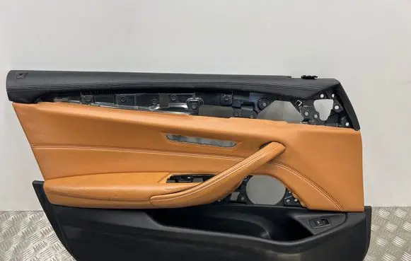 BMW 5 G30 G31 Front door card panel trim 2844126 8119292
