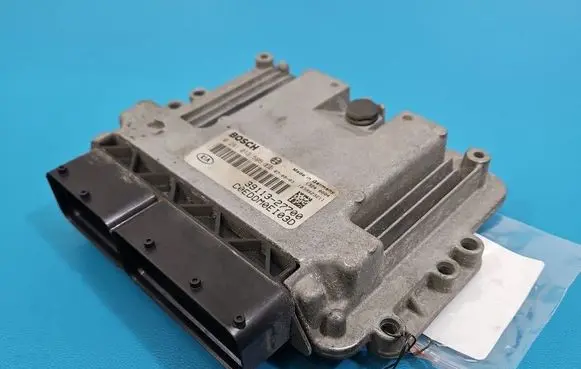 KIA Ceed Engine control unit/module ECU 0281013595 IMPRK1564039