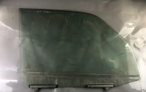 Mitsubishi Pajero Pinin Front door window glass four-door