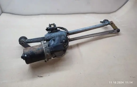 Renault Trafic II (X83) Front wiper linkage and motor