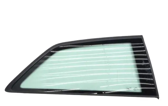Audi A3 S3 8V Front triangle window/glass 001583