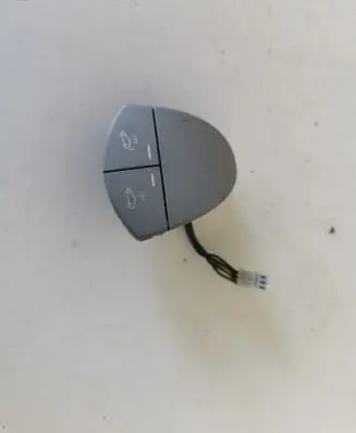 Mercedes-Benz E W211 Alarm switch A2118213151