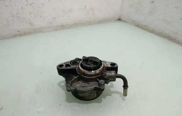 Citroen C3 Vacuum pump 72814402 9637413980 03T0243640