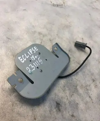 Mitsubishi Eclipse Cross Aerial antenna amplifier 8751a026