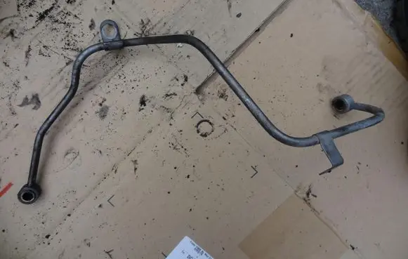 Opel Vivaro Turbo turbocharger oiling pipe/hose XXXXXXXX