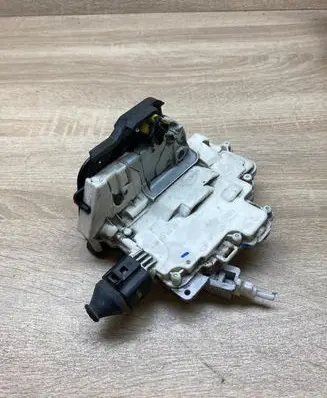 Audi A4 S4 B6 8E 8H Rear door lock 8E0839016AA