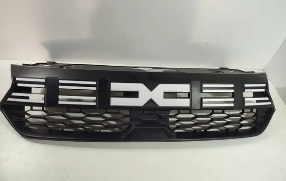 Dacia Sandero III Front bumper upper radiator grill 622561324R