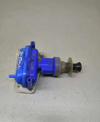 Audi 100 200 5000 C3 Central locking vacuum pump 893862153D