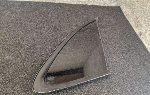 Porsche Macan (95B) Rear side window 95B845298