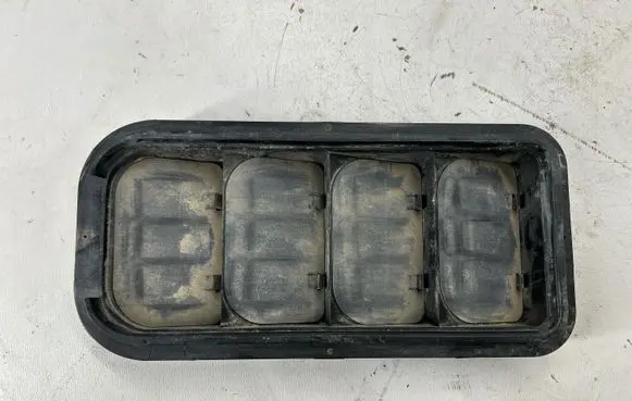 Volkswagen Tiguan Allspace Quarter panel pressure vent 7N0819465D