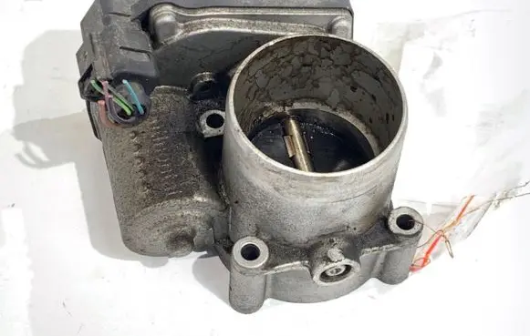 Volkswagen Golf Plus Engine shut-off valve 03C133062S