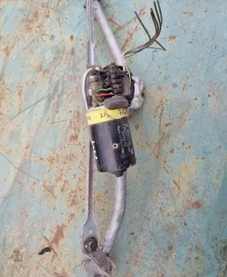 Audi A4 S4 B5 8D Front wiper linkage 0390241117