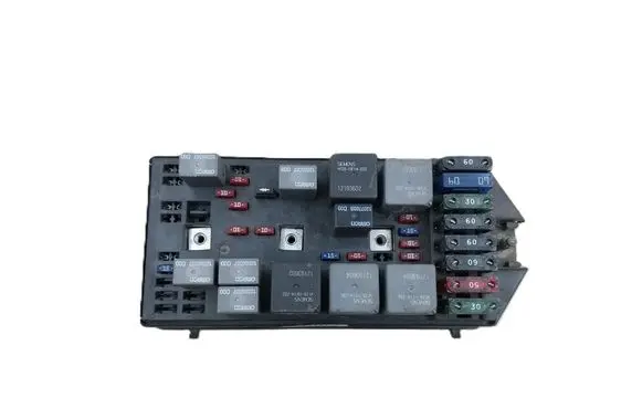 Opel Sintra Fuse module 12193982