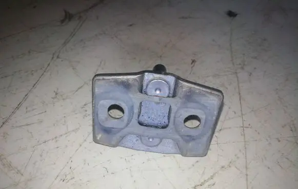 BMW X3 F25 Front door lock loop/hook striker 724963
