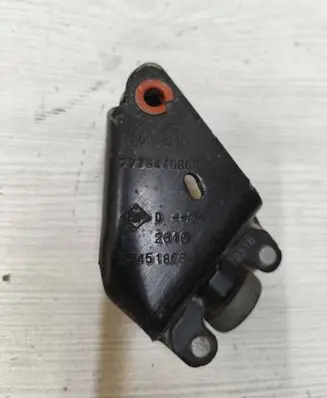 Renault Trafic III (X82) Sliding door middle roller runner 777647086R 93451865