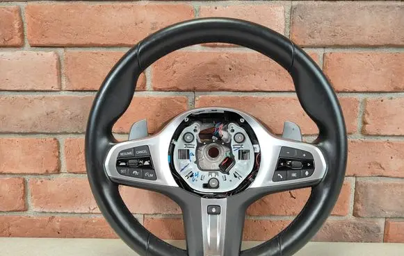 BMW 2 G42 Steering wheel 8746691