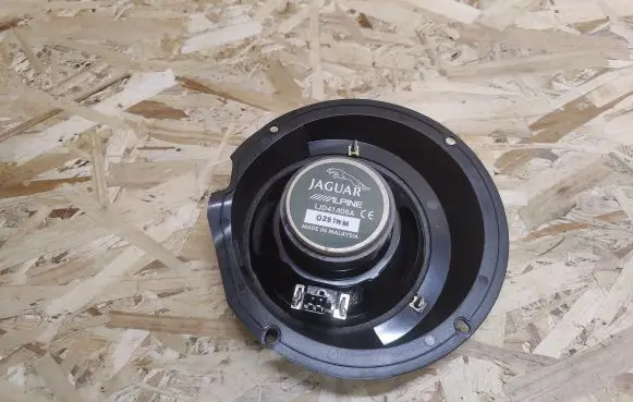 Jaguar XK8 - XKR Front door speaker LJD4140BA