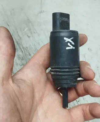 BMW X1 E84 Windscreen/windshield washer pump 7345885 150053101 1095827S05
