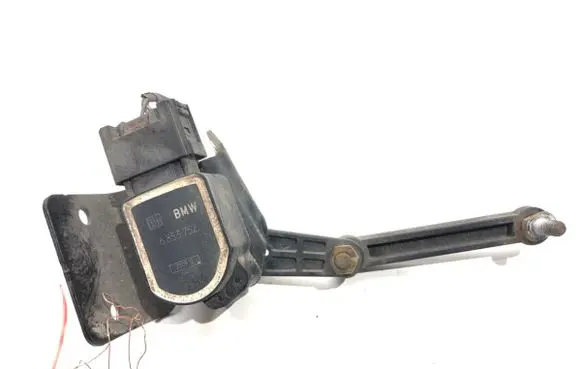 Headlight/headlamp level sensor