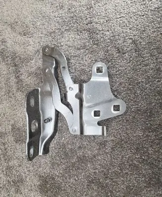 Maserati Grecale Engine bonnet/hood hinges