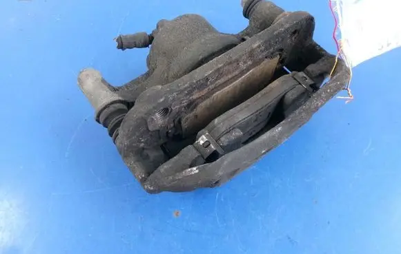 Hyundai i10 Front brake caliper