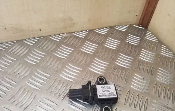 KIA Sorento ESP acceleration yaw rate sensor 956403E000