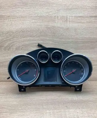 Opel Insignia A Speedometer (instrument cluster) 12843887 WITHPLUG