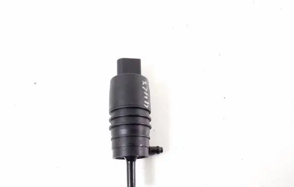 BMW X3 E83 Windscreen/windshield washer pump 8362154