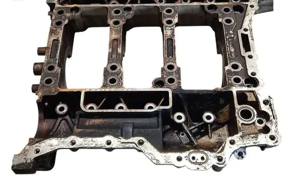 Volkswagen Touareg II Engine block 06E103032