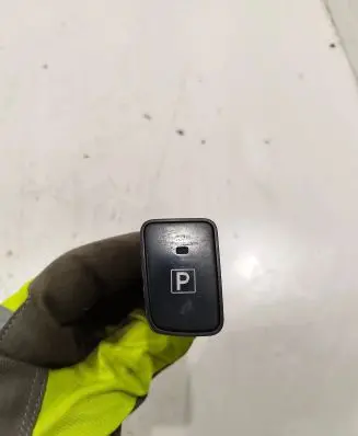 Toyota Auris E180 Hand parking brake switch 8471802020a