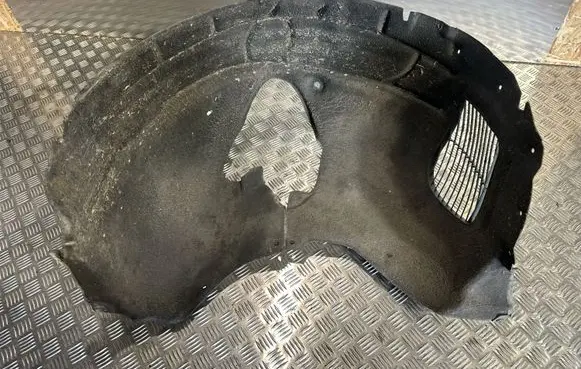 Audi Q7 4L Front wheel arch liner splash guards 