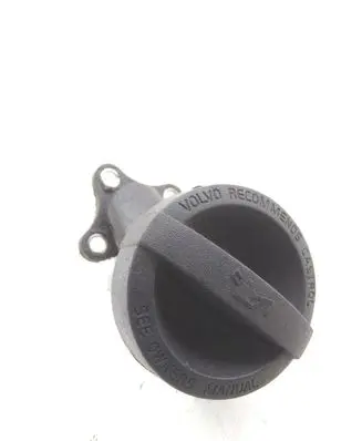 Volvo XC70 Oil fill pipe 31330189