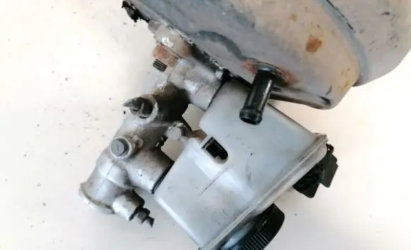 Mazda 323 Master brake cylinder