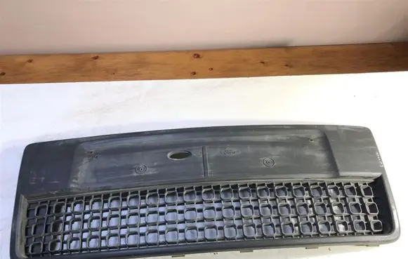 Front bumper lower grill