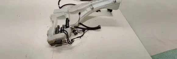 BMW X5 E70 Windshield washer fluid reservoir/tank 10833217