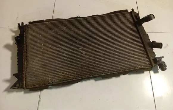 Ford Focus Coolant radiator 