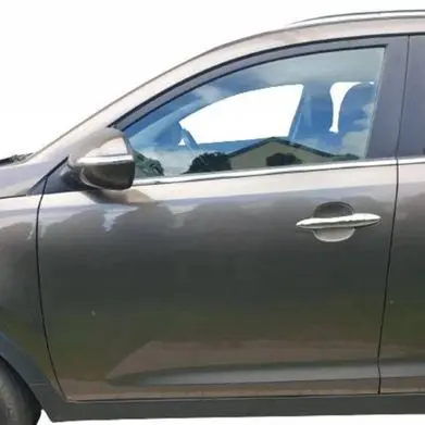 KIA Sportage Front door