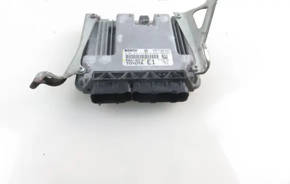 Toyota Auris 150 Engine control unit/module 0281013413 8966102E10