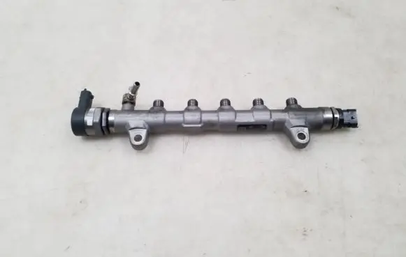 KIA Optima Fuel main line pipe 314002A640