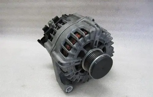 BMW 3 E92 E93 Generator/alternator 8507623
