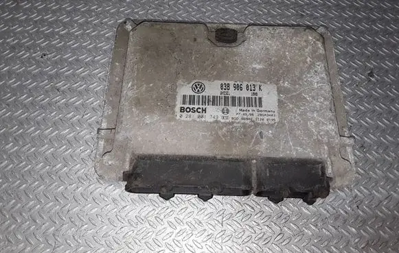 Volkswagen Polo III 6N 6N2 6NF Engine control unit/module 038906013K 0281001749