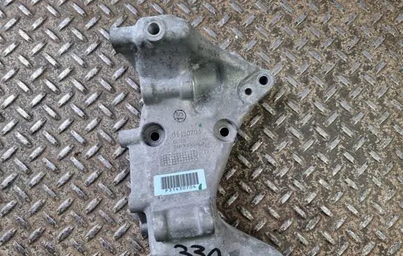 Volvo XC60 Generator/alternator bracket 31430704