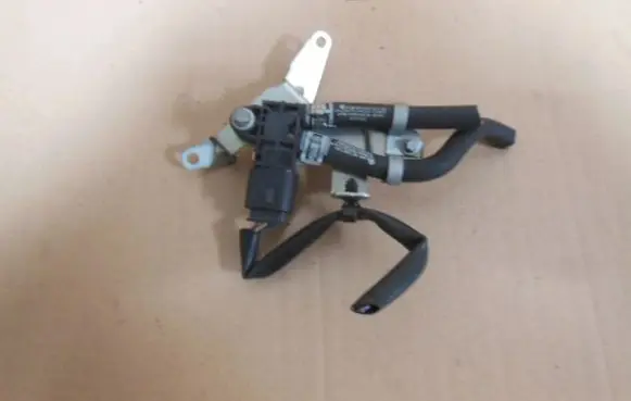 Mercedes-Benz GLA W156 Air pressure sensor A0071536028