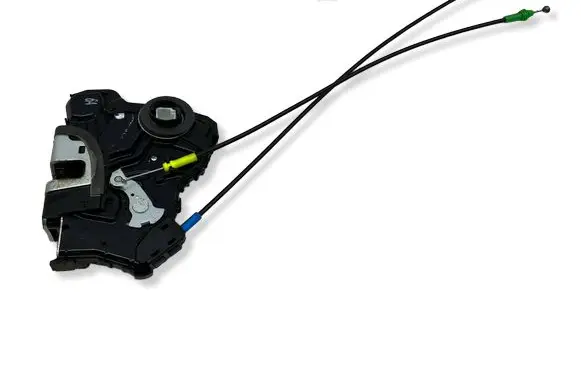 Toyota Auris E180 Front door lock 