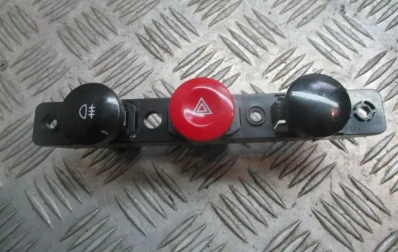 Chevrolet Aveo Hazard light switch