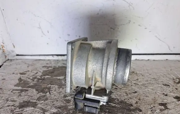 Audi A6 S6 C4 4A Mass air flow meter 054133471 AFH5012