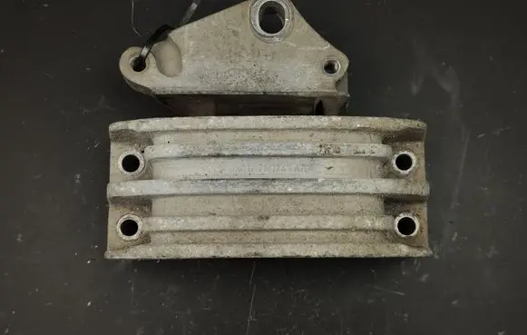 Ford Transit Engine mounting bracket 3C117M124AB